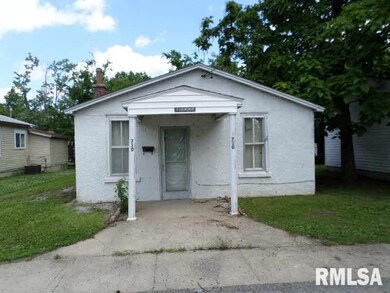 710 N Mill St, Harrisburg, IL 62946 - photo 2