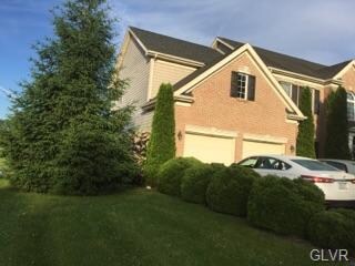5315 Greenbriar Dr, Bethlehem, PA 18017 - photo 3