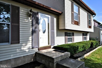 126 Independence Dr, Morrisville, PA 19067 - photo 3