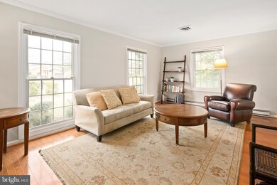 12545 Pinecrest Rd, Herndon, VA 20171 - photo 4