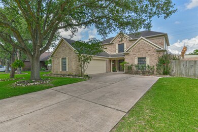 4011 Spring Branch Dr E, Pearland, TX 77584 - photo 2