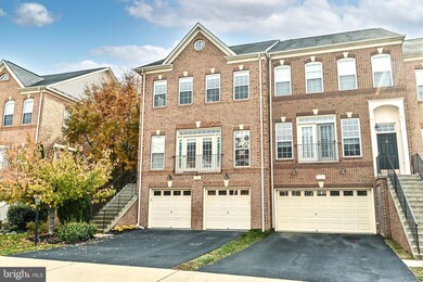 41897 Cinnabar Square, Stone Ridge, VA 20105 - photo 2