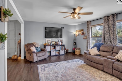 1324 Highland Dr, McPherson, KS 67460 - photo 4