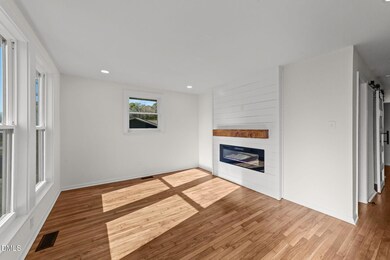 837 Newcombe Rd, Raleigh, NC 27610 - photo 4