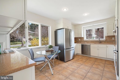 6820 Tulip Hill Terrace, Bethesda, MD 20816 - photo 6