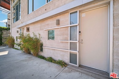 717 N Highland Ave unit 13, Los Angeles, CA 90038 - photo 4