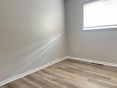 3200 Noe Bixby Rd, Columbus, OH 43232 - photo 5