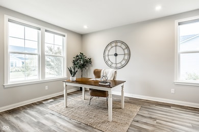 14850 Legacy Oaks Dr, Carmel, IN 46032 - photo 4