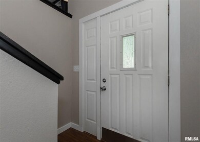 2509 W 59th St, Davenport, IA 52806 - photo 2