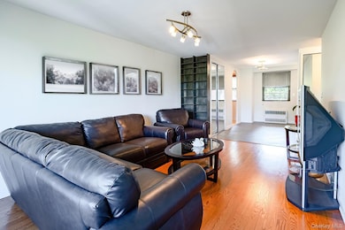 The Windsors unit 7B, Bronx, NY 10471 - photo 4