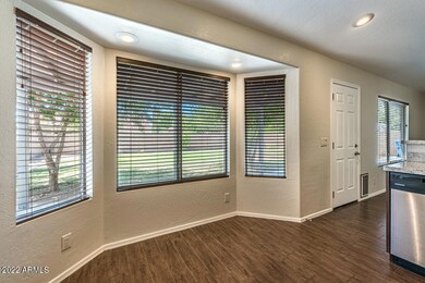 005_Breakfast Nook