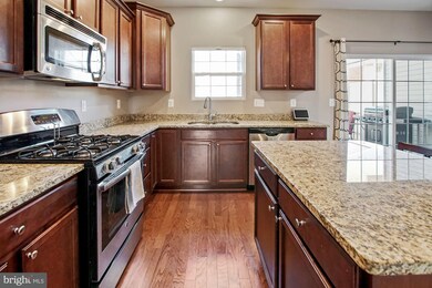 11396 Sandhurst Place, White Plains, MD 20695 - photo 4