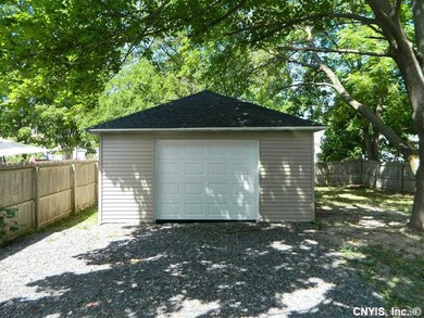 Garage.