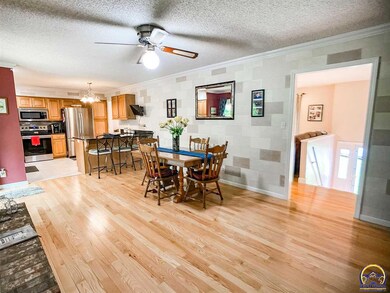 4837 SW 33rd Terrace, Topeka, KS 66614 - photo 7