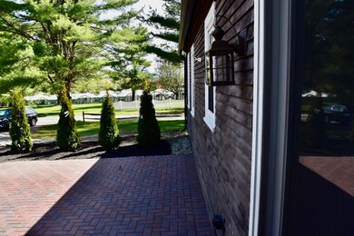 381 E East Main St, Yarmouth, ME 04096 - photo 4