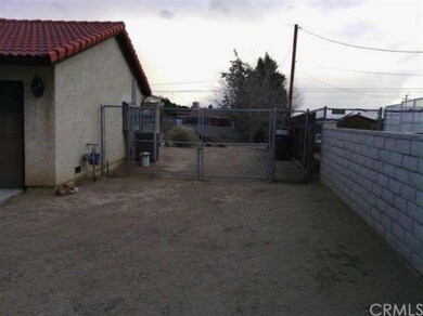 13411 El Rio Rd, Victorville, CA 92392 - photo 4