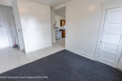 R6_18240-HDR