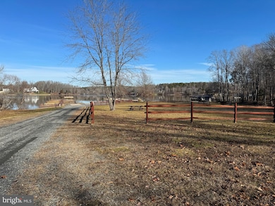 15406 Drummers Ln, Mineral, VA 23117 - photo 3