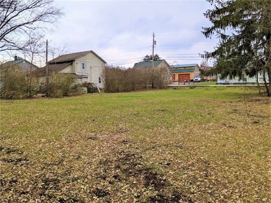 107-108 Leachman St, Unity  Township, PA 15693 - photo 2