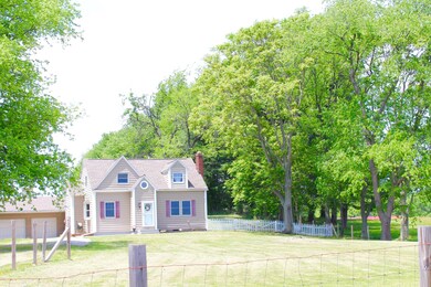 2341 N Court St, Circleville, OH 43113 - photo 3