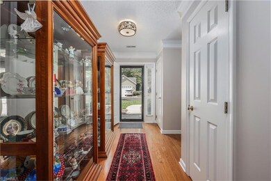 312 Quarterpath Ln, Jamestown, NC 27282 - photo 2