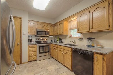 611 W Lucy Webb Rd, Raymore, MO 64083 - photo 7