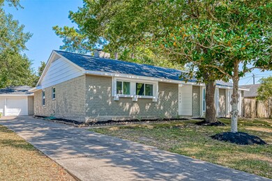 4327 Peridot Ln, Friendswood, TX 77546 - photo 4