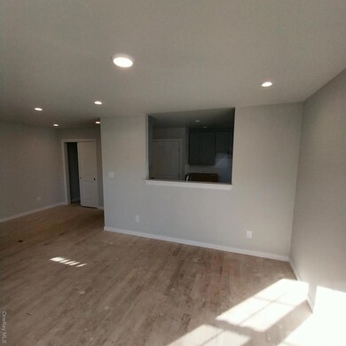 343 Jackson St unit 1, Hempstead, NY 11550 - photo 5