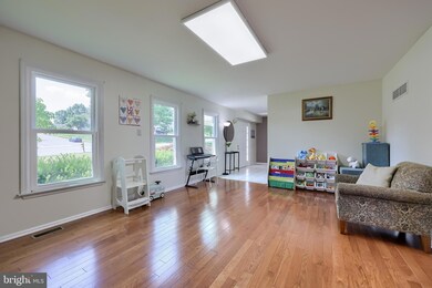 121 Sage Dr, Reading, PA 19608 - photo 5