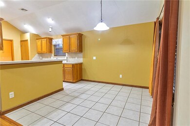 2116 NE 4th St, Moore, OK 73160 - photo 7