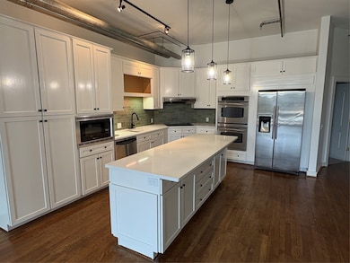 The Tanglewood Lofts unit 202, Houston, TX 77057 - photo 5