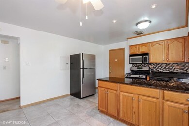 Kitchen - view 3 (space for a desk or Baker's rack