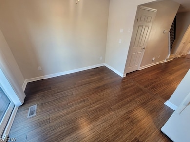 405 Willow Ct, Flemington, NJ 08822 - photo 4