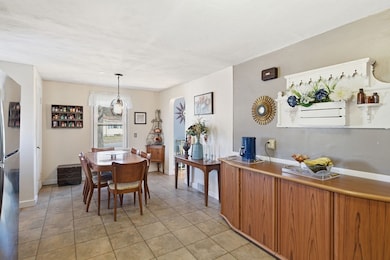 35 Yale St, South Hadley, MA 01075 - photo 6