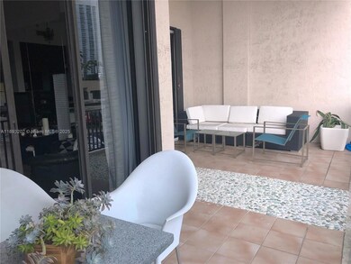 Brickell Key Two Condo unit 522, Miami, FL 33131 - photo 6