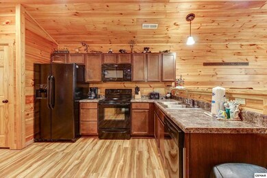 938 Mcmakin Way, Pigeon Forge, TN 37863 - photo 7