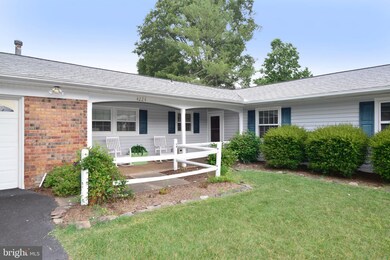 4224 Maylock Ln, Fairfax, VA 22033 - photo 4