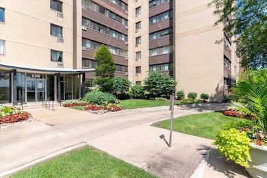 6300 N Sheridan Rd unit 710, Chicago, IL 60660 - photo 3