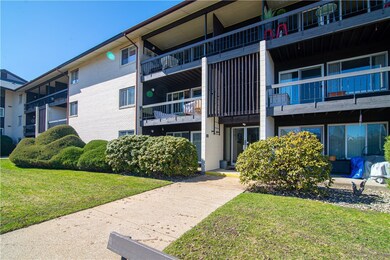 400 Narragansett Pkwy unit 3, Warwick, RI 02888 - photo 2