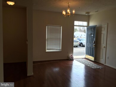 8228 Barrington Ct unit 18, Severn, MD 21144 - photo 3