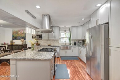 08-Kitchen & Dining Room