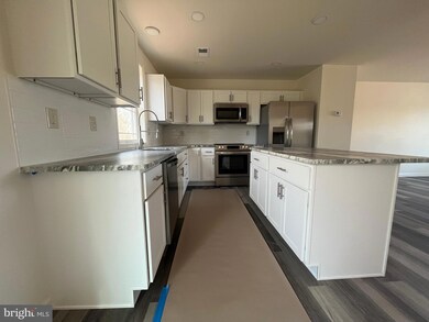 426 Frick Ave, Waynesboro, PA 17268 - photo 7