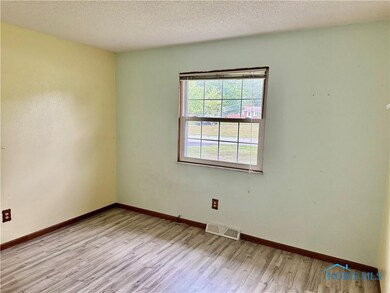 2202 N Kathy Ln, Genoa, OH 43430 - photo 4