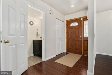 18517 Eagles Roost Dr, Germantown, MD 20874 - photo 4