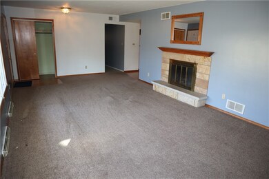 808 Hickory Hill Dr, Effingham, IL 62401 - photo 5