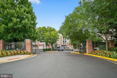 12148 Garden Grove Cir unit 403, Fairfax, VA 22030 - photo 5