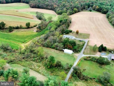 375 E Schmaltzdahl Rd, New Ringgold, PA 17960 - photo 2