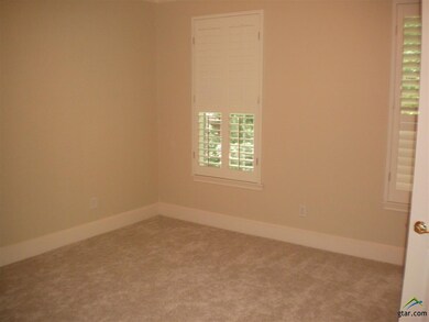 5614 Hollybrook Dr, Tyler, TX 75703 - photo 7