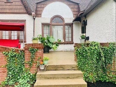 1512 N. Columbus St. 2