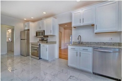 12 Armory St unit 2, Wakefield, MA 01880 - photo 4